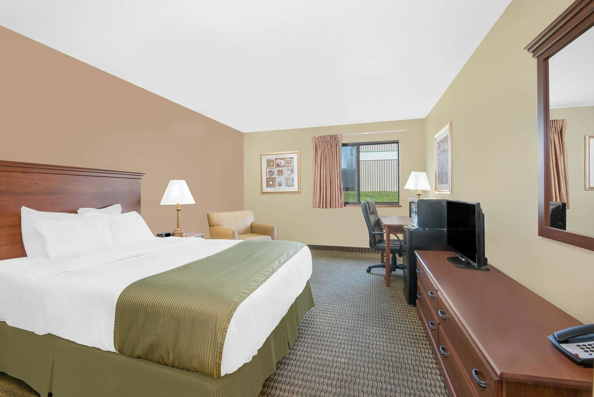 Days Inn By Wyndham Mitchell Sd Экстерьер фото