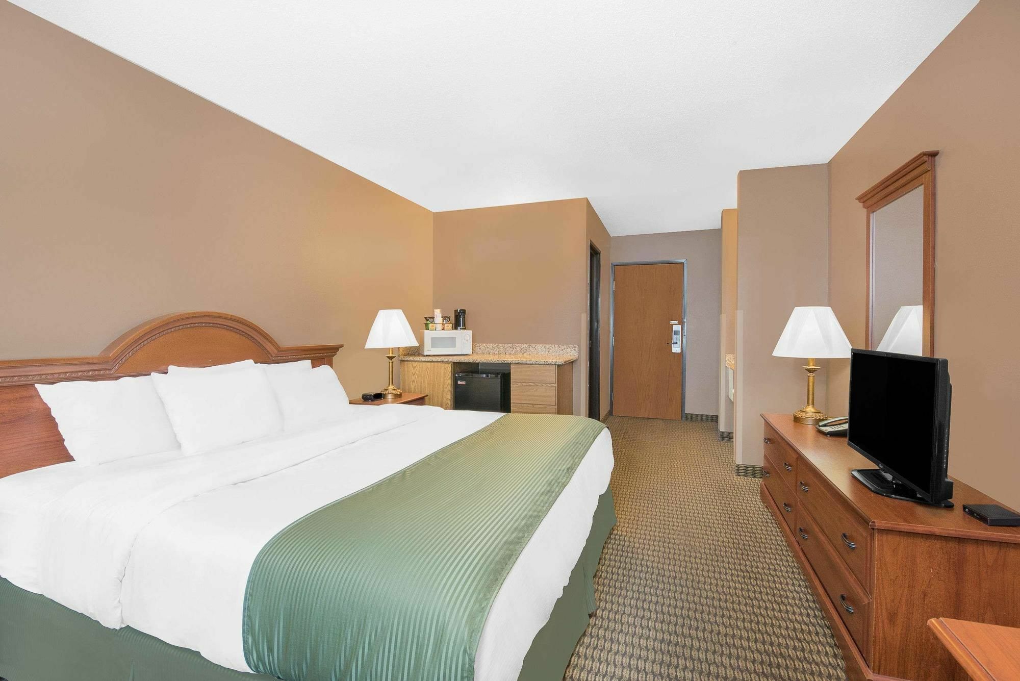 Days Inn By Wyndham Mitchell Sd Экстерьер фото